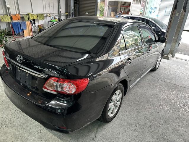 TOYOTA豐田 ALTIS  第3張相片