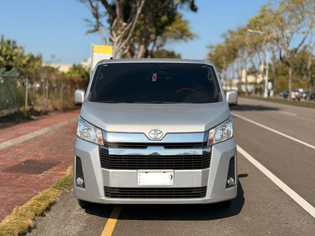 TOYOTA豐田 HIACE  第2張相片