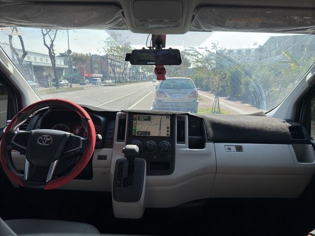 TOYOTA豐田 HIACE  第5張相片