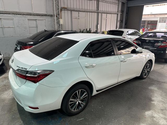 TOYOTA豐田 ALTIS  第1張相片