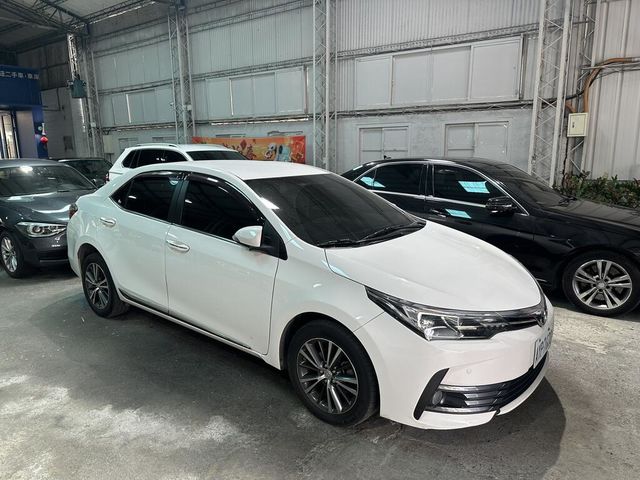 TOYOTA豐田 ALTIS  第2張相片