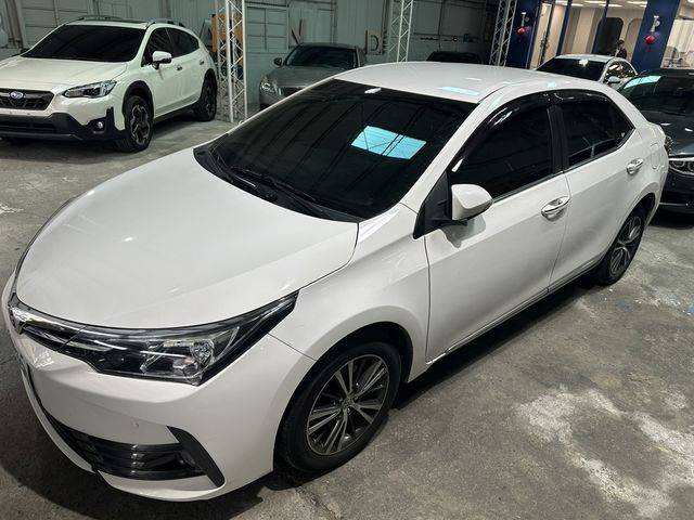 TOYOTA豐田 ALTIS  第3張相片
