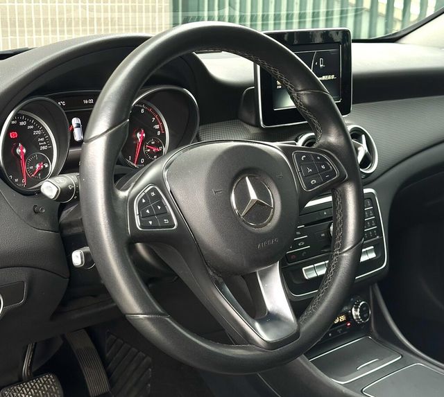 M-BENZ賓士 GLA180  第9張相片