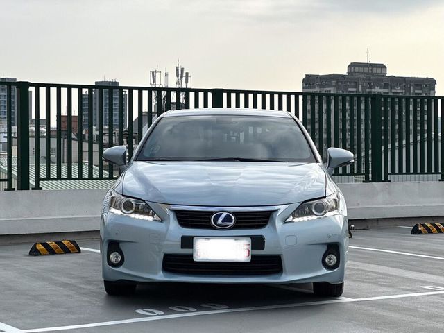 LEXUS凌志 CT200H  第3張相片