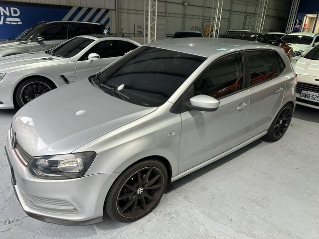 VOLKSWAGEN福斯 POLO  第3張相片