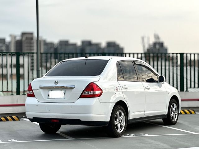 NISSAN日產 TIIDA  第4張相片