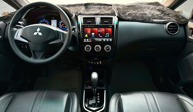 MITSUBISHI三菱 COLT PLUS  第5張相片