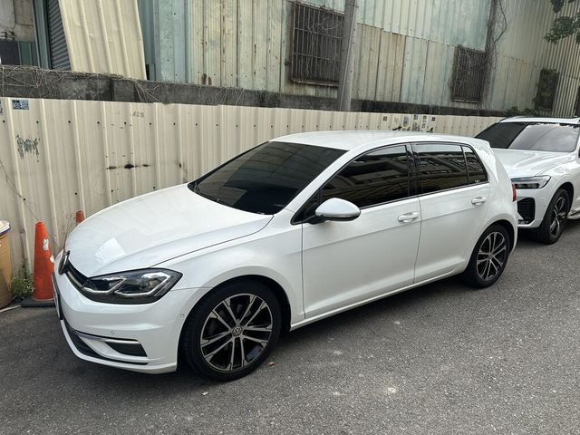 VOLKSWAGEN福斯 GOLF  第4張相片