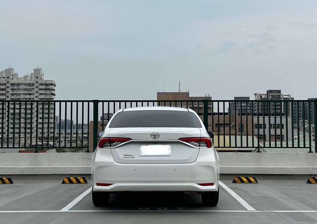 TOYOTA豐田 ALTIS  第4張相片
