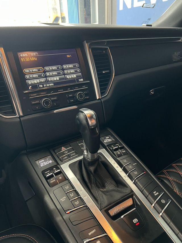 PORSCHE保時捷 MACAN  第4張相片