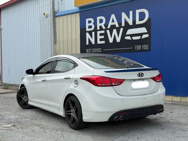 HYUNDAI現代 ELANTRA  第2張相片
