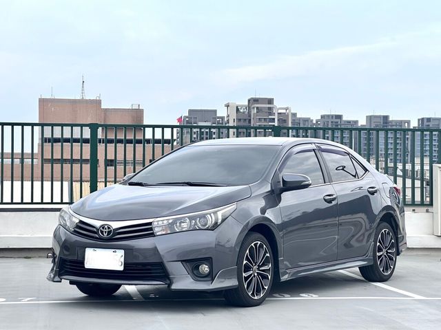 TOYOTA豐田 ALTIS  第1張相片