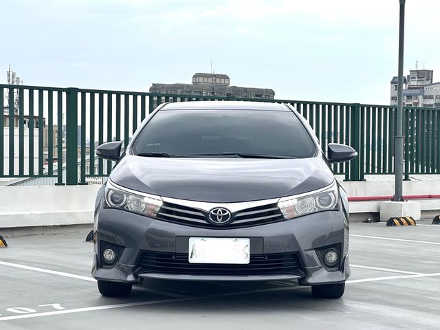 TOYOTA豐田 ALTIS  第2張相片