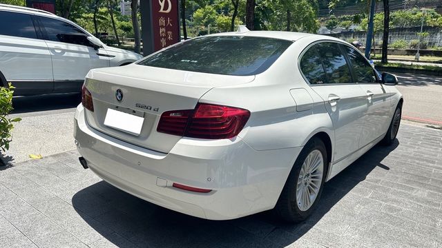 BMW寶馬 520D  第3張相片