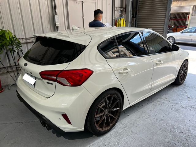 FORD福特 FOCUS ST  第4張相片