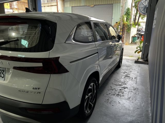 HYUNDAI現代 CUSTIN  第3張相片