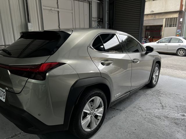 LEXUS凌志 UX250H  第3張相片