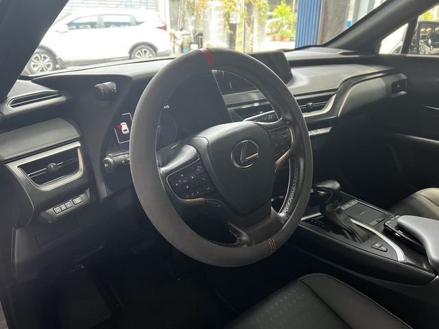 LEXUS凌志 UX250H  第5張相片