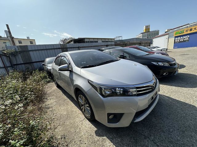 TOYOTA豐田 ALTIS  第2張相片