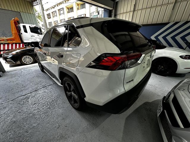 TOYOTA豐田 RAV4  第4張相片