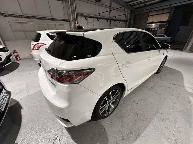 LEXUS凌志 CT200H  第3張相片
