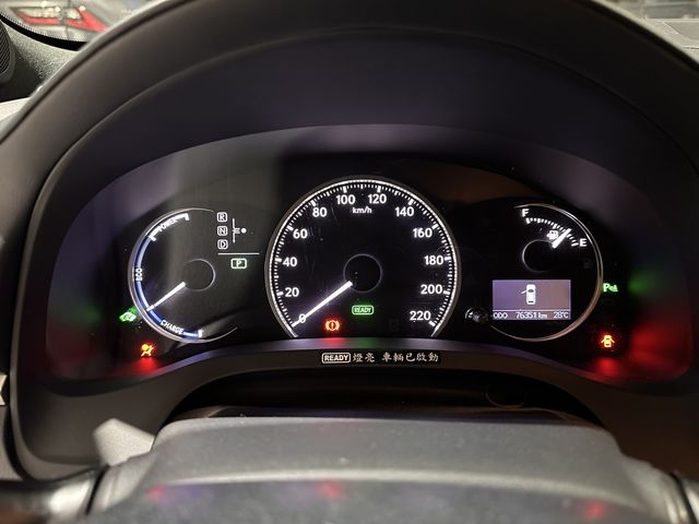 LEXUS凌志 CT200H  第6張相片