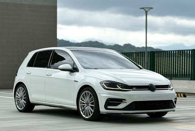 VOLKSWAGEN福斯 GOLF  第1張相片