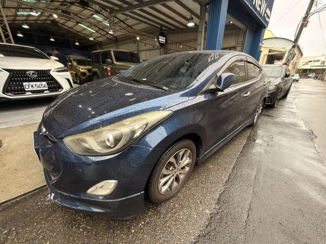 HYUNDAI現代 ELANTRA  第2張相片