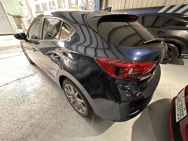 MAZDA馬自達 MAZDA 3  第3張相片