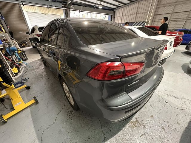 MITSUBISHI三菱 LANCER IO  第3張相片