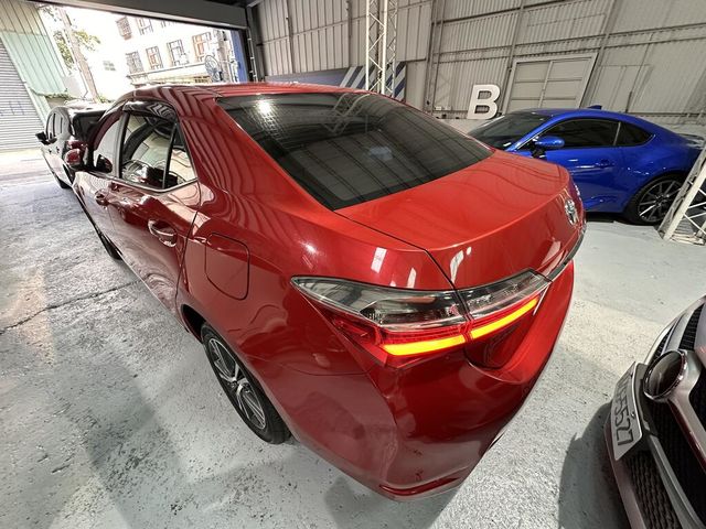 TOYOTA豐田 ALTIS  第2張相片