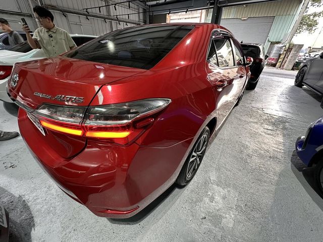 TOYOTA豐田 ALTIS  第3張相片