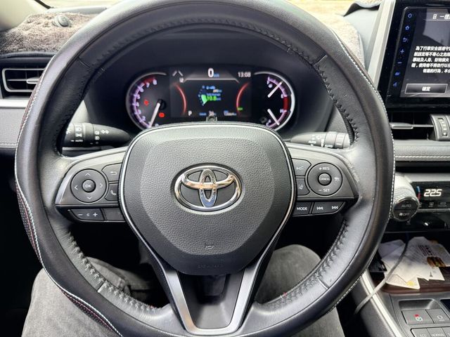 TOYOTA豐田 RAV4  第6張相片