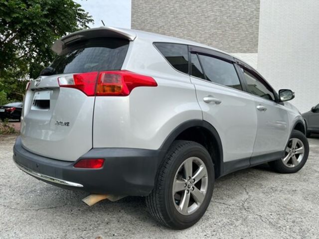 TOYOTA豐田 RAV4  第2張相片