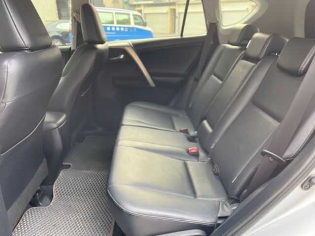 TOYOTA豐田 RAV4  第4張相片