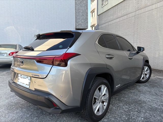 LEXUS凌志 UX250H  第2張相片