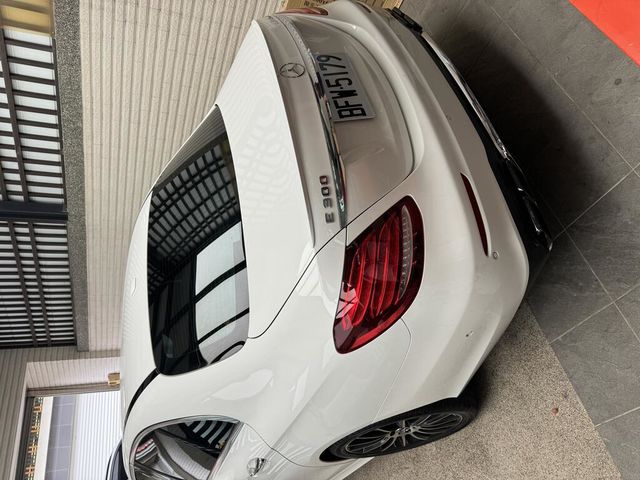 M-BENZ賓士 E300  第4張相片
