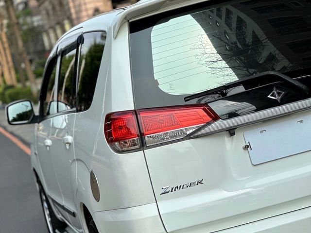 Mitsubishi Zinger  第8張相片