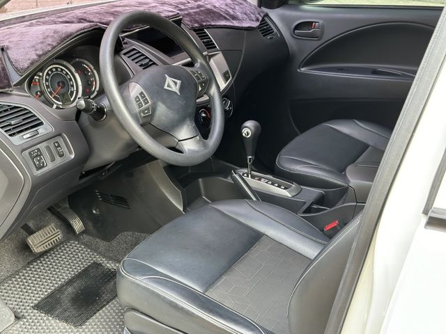Mitsubishi Zinger  第11張相片