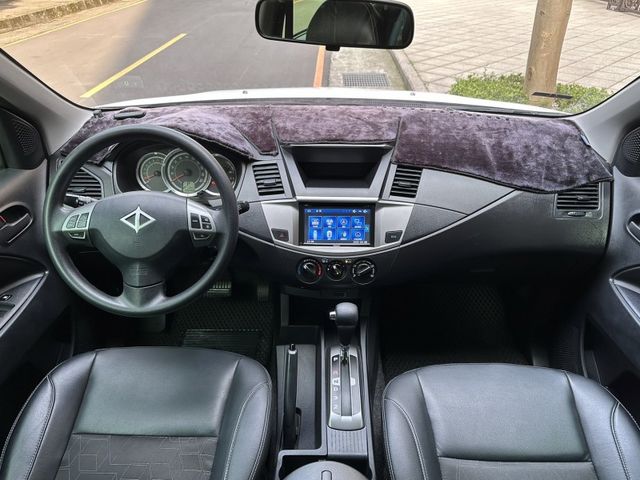 Mitsubishi Zinger  第15張相片