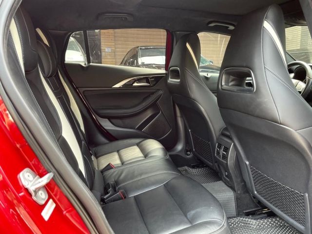 Infiniti Q30  第14張相片