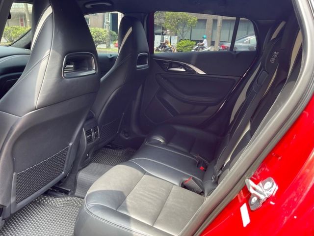 Infiniti Q30  第15張相片