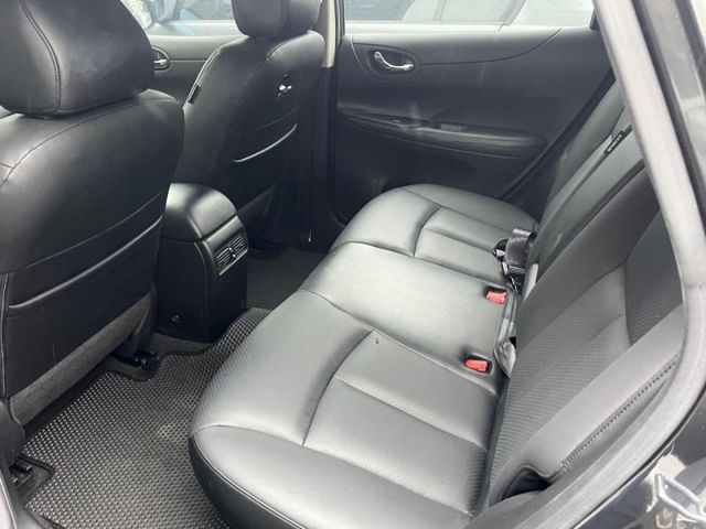 Nissan Tiida  第3張相片