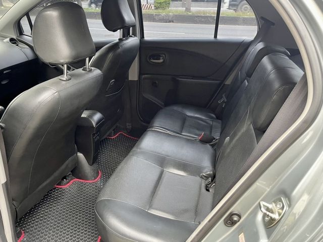 Toyota Yaris  第1張相片