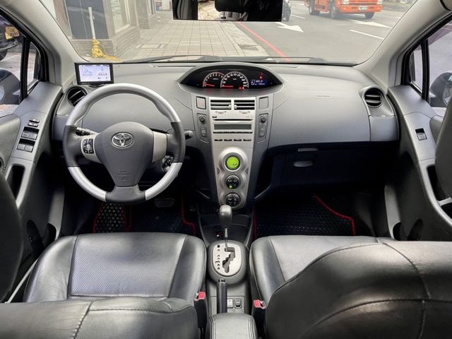 Toyota Yaris  第8張相片