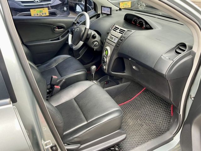 Toyota Yaris  第10張相片