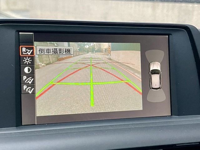 BMW/ 寶馬 118i 運動版  第9張相片