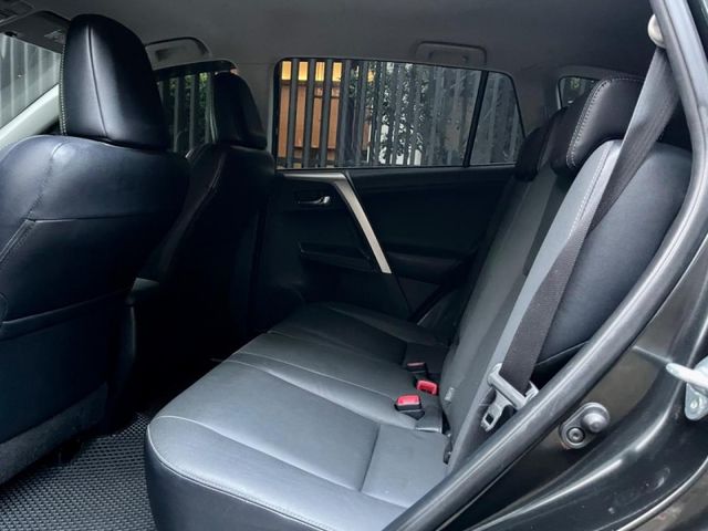Toyota RAV4  第1張相片