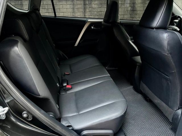 Toyota RAV4  第2張相片