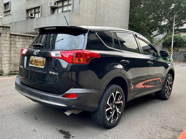 Toyota RAV4  第6張相片